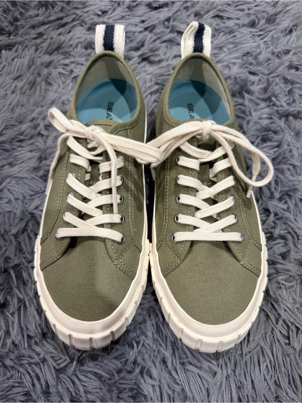 SeaVees Olive Green Melrose
Platform Sneakers Women's
Size 8